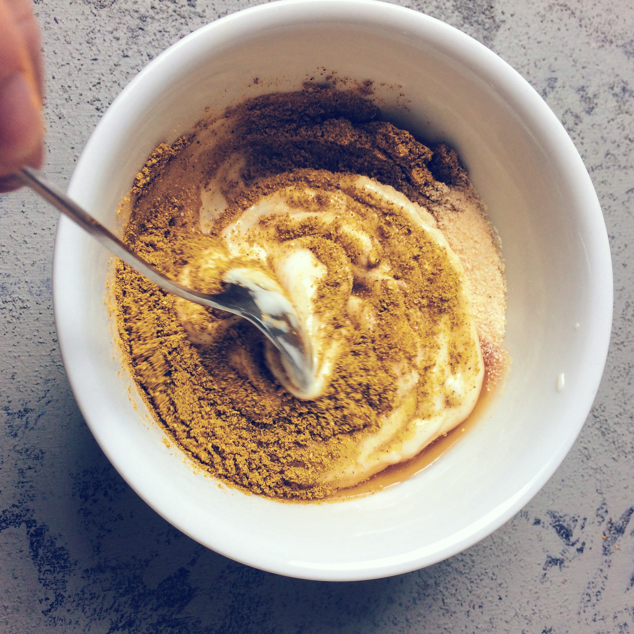 That dip that changes everything: vegan curry aioli